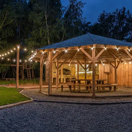 Роскошный шатер Moon Glamping Beczyn
